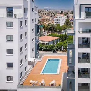 מלון דירות Larvella Estia Luxury